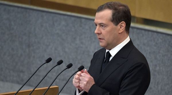 Медведев заявил о продлении программы расселения ветхого жилья
