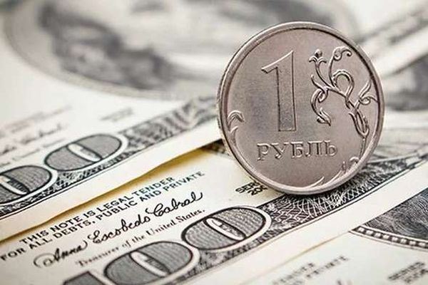    Рубль пользуется краткосрочным ростом нефти